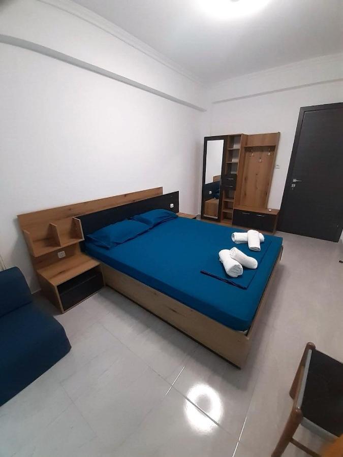 Ourania Apartment อัสโปรวาลตา ภายนอก รูปภาพ