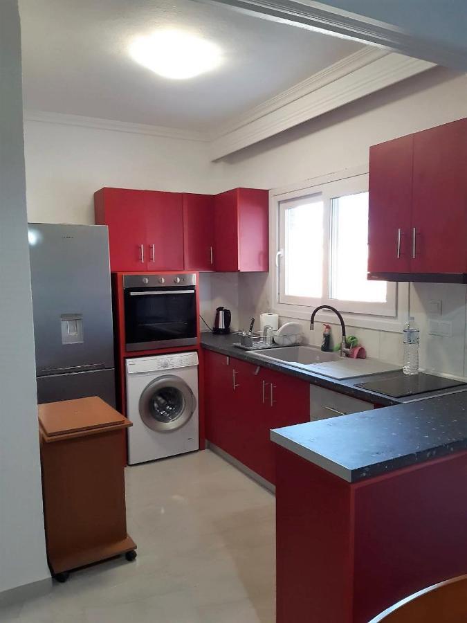 Ourania Apartment อัสโปรวาลตา ภายนอก รูปภาพ